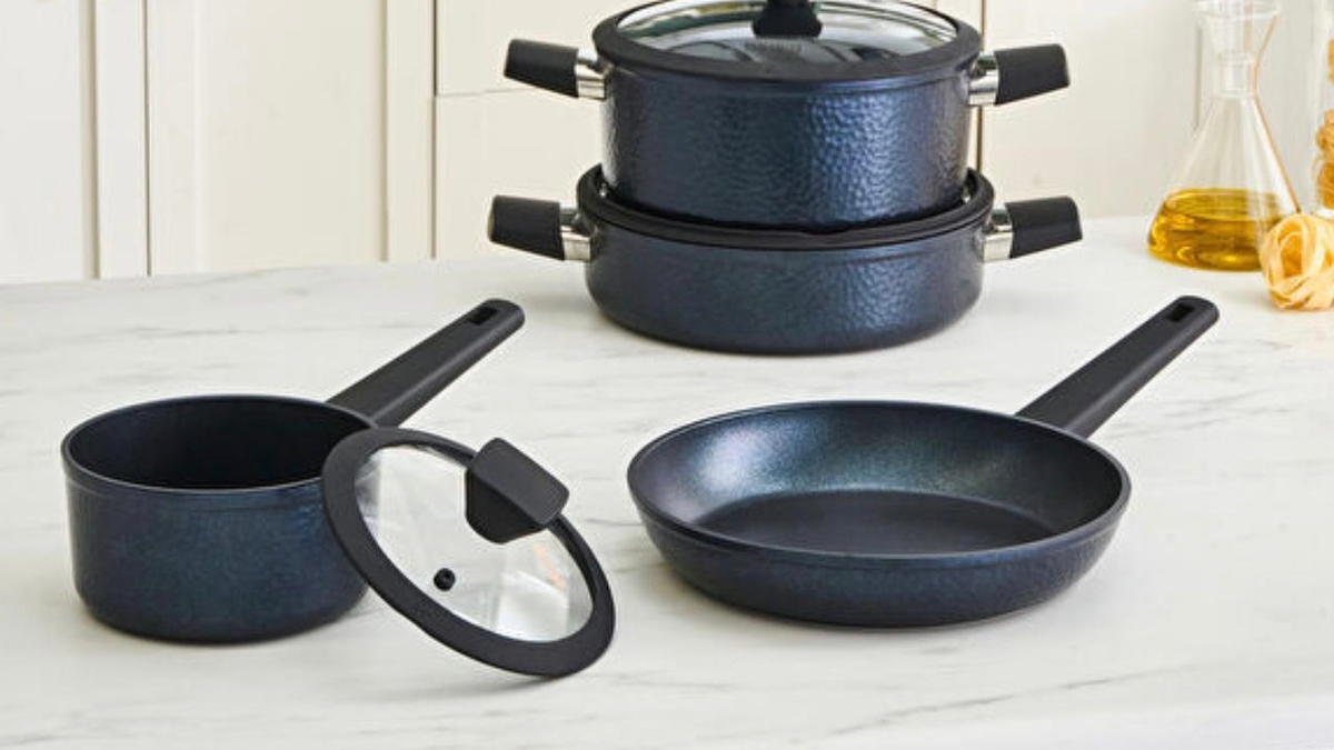 Akyazı Karaca'da Kasım Ayı Çeyiz Kampanyası Başladı!