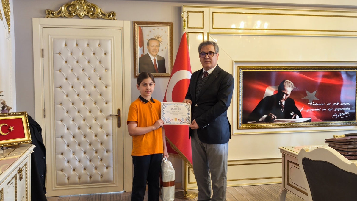 Akyazı Kaymakamı Mustafa İkbal Eşki Karate Şampiyonlarını tebrik etti