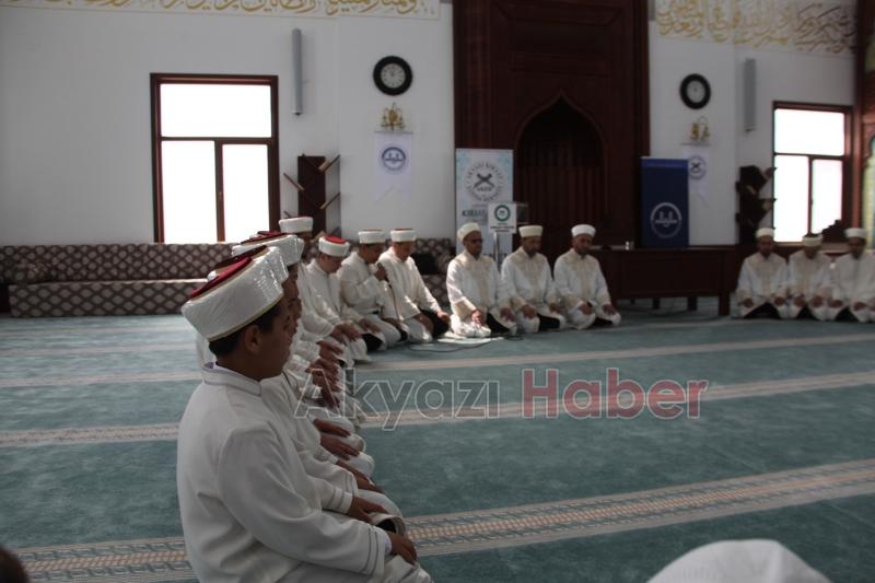 Akyazı Kıraat Eğitim Derneği Hafızlık İcazet Merasimine Yoğun Katılımla Gerçekleşti