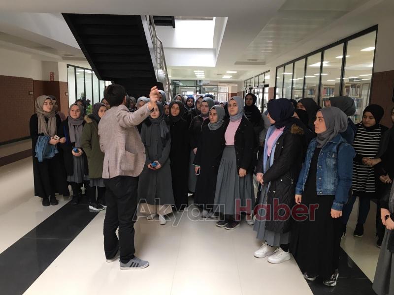 Akyazı Kız Anadolu İmam Hatip Lisesi öğrencileri SAÜ ye konuk oldu