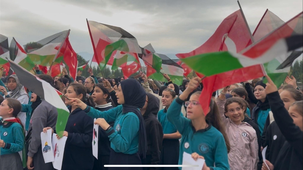 Akyazı Kız İmam Hatip Anadolu Lisesi'nde Filistin etkinliği