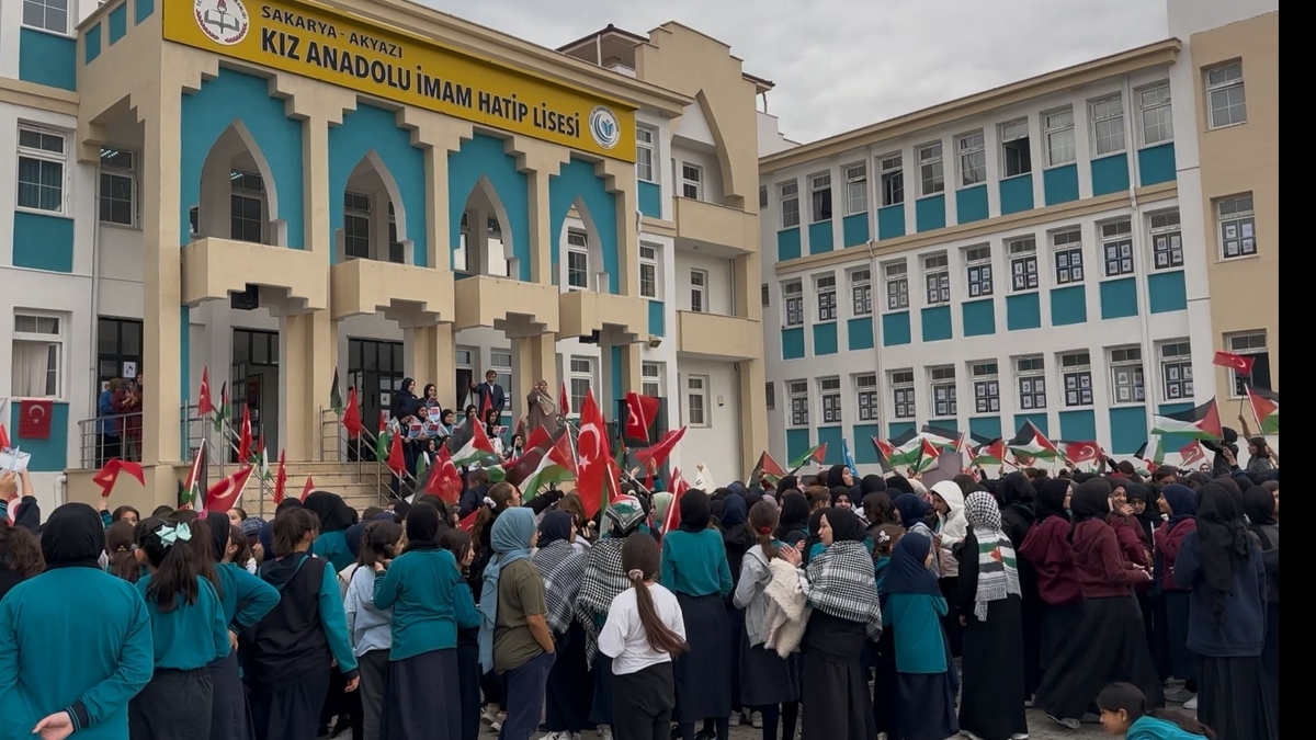 Akyazı Kız İmam Hatip Anadolu Lisesi'nde Filistin etkinliği