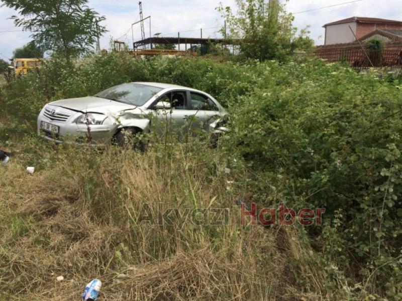 Akyazı Kızılcıkormanköy Mevkiinde trafik kazası