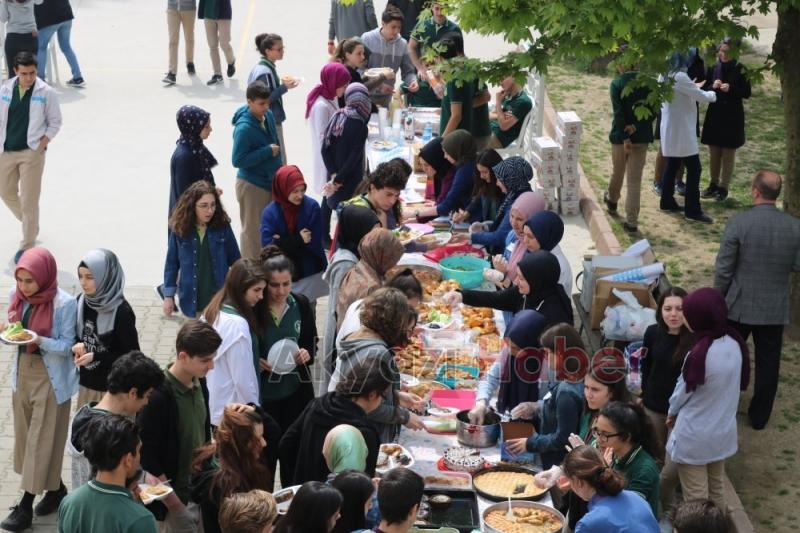 Akyazı Konuralp Anadolu Lisesi Öğrencilerinden Örnek Davranış