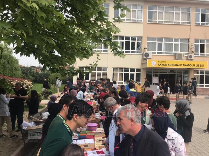 Akyazı Konuralp Anadolu Lisesi Öğrencilerinden Örnek Davranış