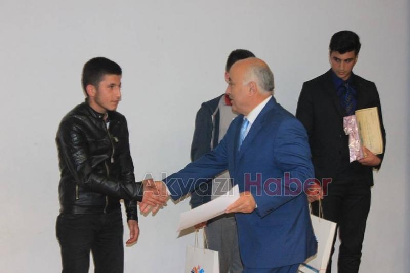 Akyazı Liseler Arası Kuranı Kerim Okuma Yarışması Yapıldı