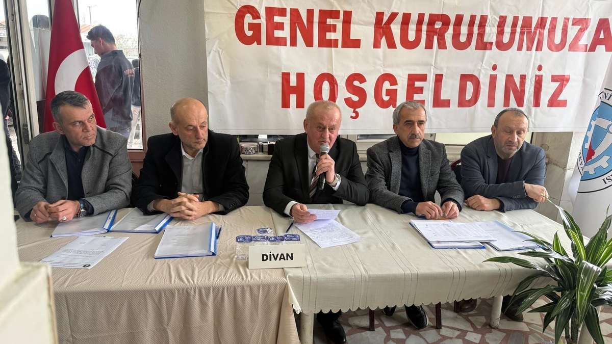 Akyazı Madeni Sanatkârlar Esnaf Odası'nda Sezgin Durmuş yeniden başkan