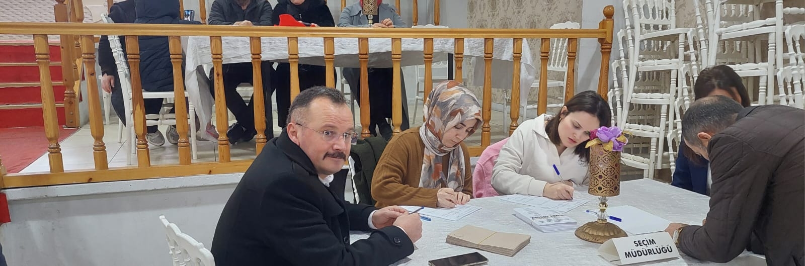 Akyazı Manifatura ve Konfeksiyoncular Odası'nda İsmet Öztürk güven tazeledi