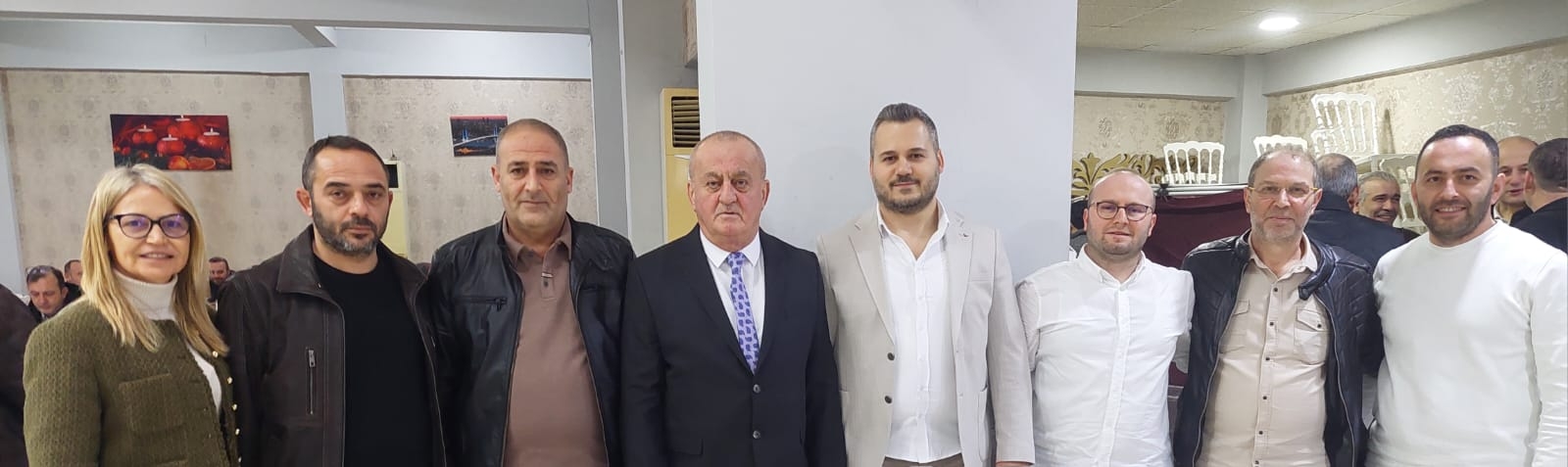 Akyazı Manifatura ve Konfeksiyoncular Odası'nda İsmet Öztürk güven tazeledi