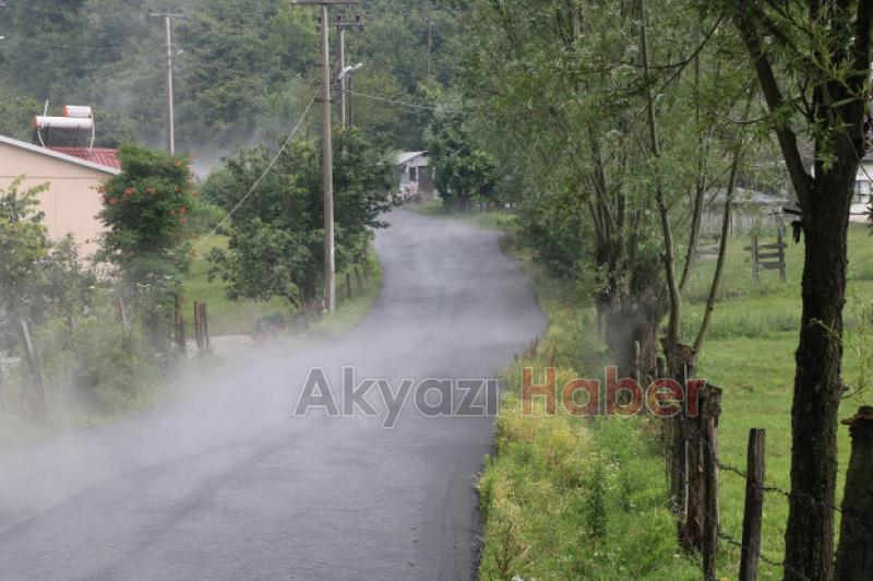 Akyazı Merkez Yeniköy asfaltla buluşuyor