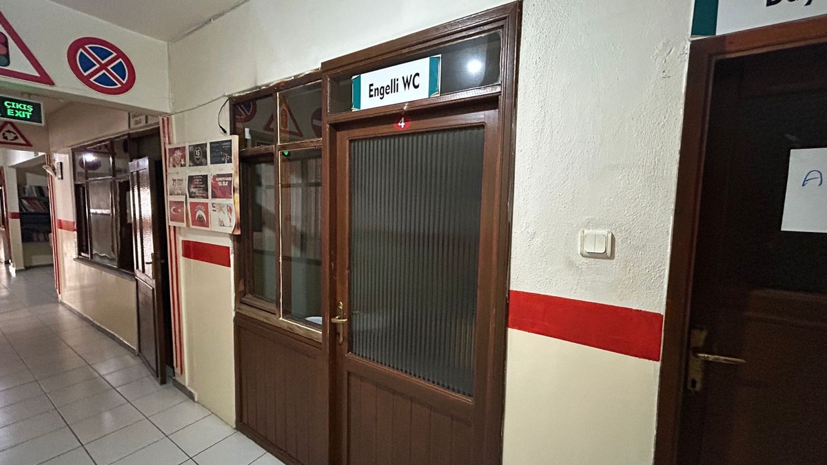 Akyazı Merkezde satılık dükkan