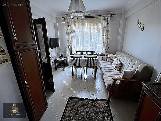 Akyazı Merkezde satılık villa!