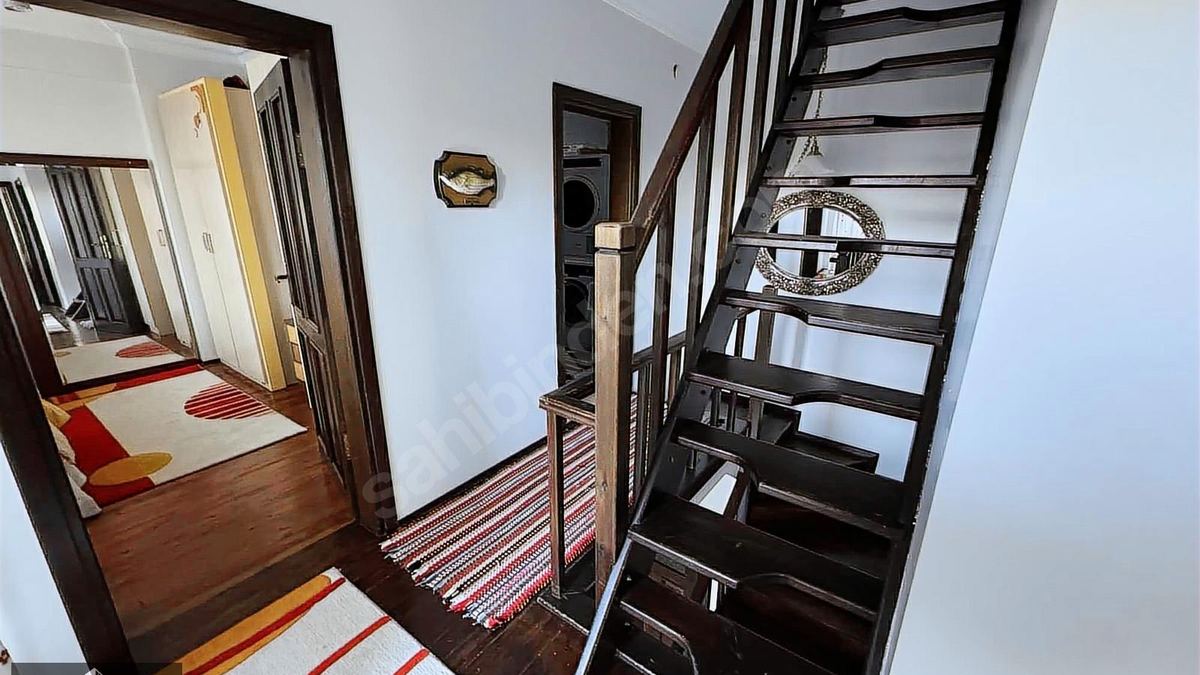 Akyazı Merkezde satılık villa!