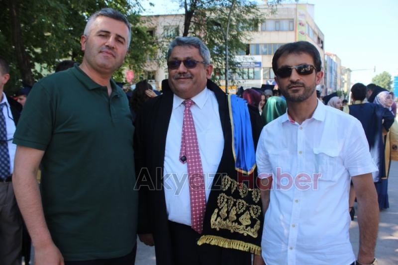 Akyazı Meslek Yüksekokulunda Mezuniyet Coşkusu