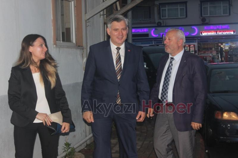 AKYAZI MHP İLÇE TEŞKİLATI İFTAR YEMEĞİNDE BULUŞTU