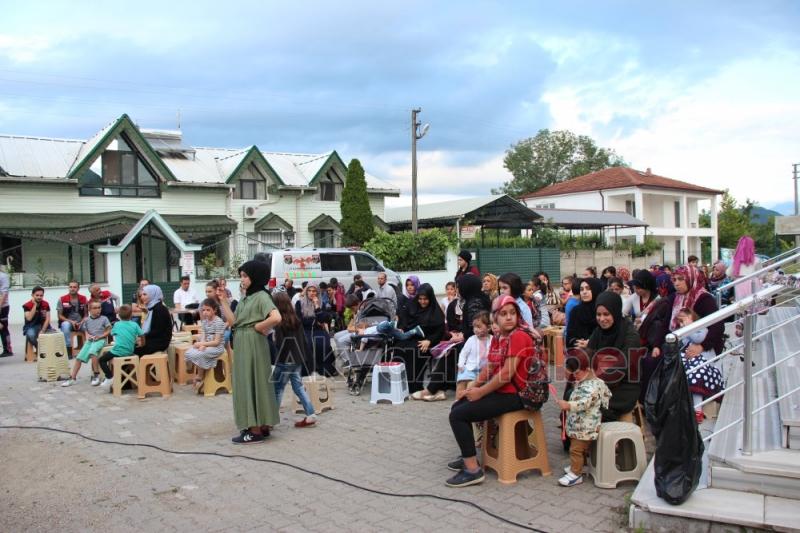 Akyazı Miraç Cami tarafından şehitler için Kuran okutuldu