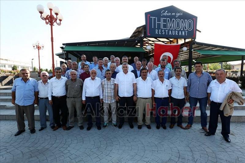 Akyazı Muhtarlar Derneği Vali Çoşu Ziyaret Etti