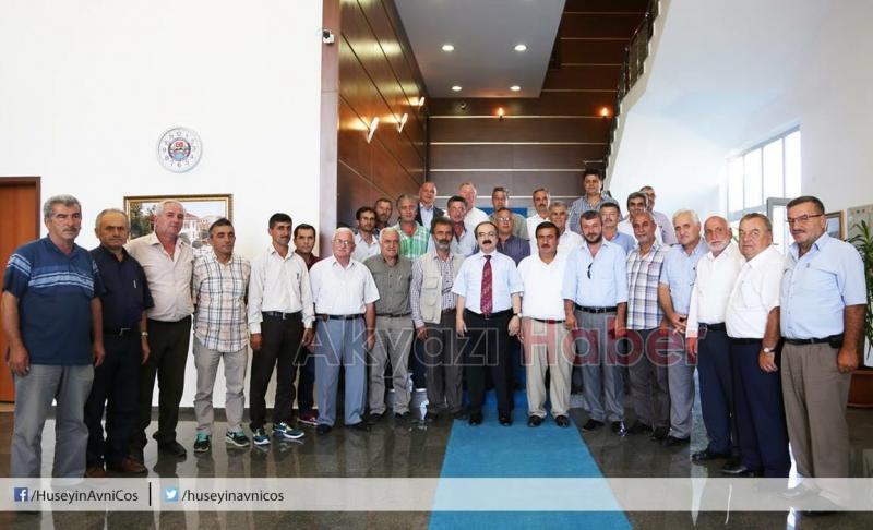 Akyazı Muhtarlar Derneği Vali Çoşu Ziyaret Etti