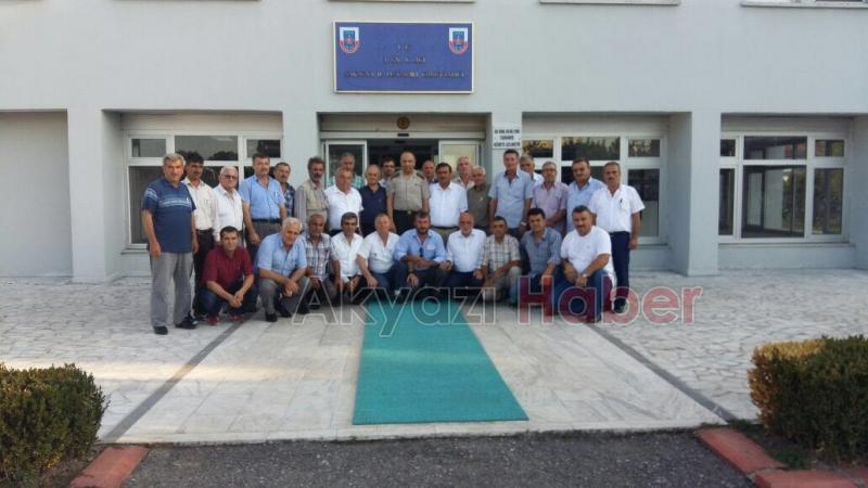 Akyazı Muhtarlar Derneği Vali Çoşu Ziyaret Etti