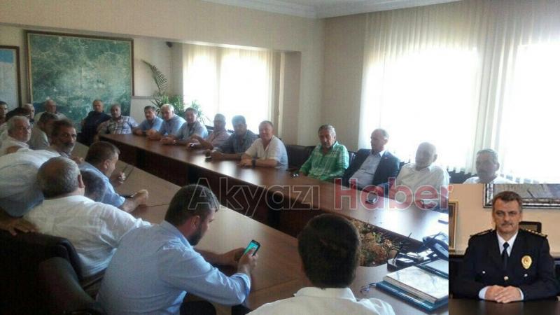 Akyazı Muhtarlar Derneği Vali Çoşu Ziyaret Etti