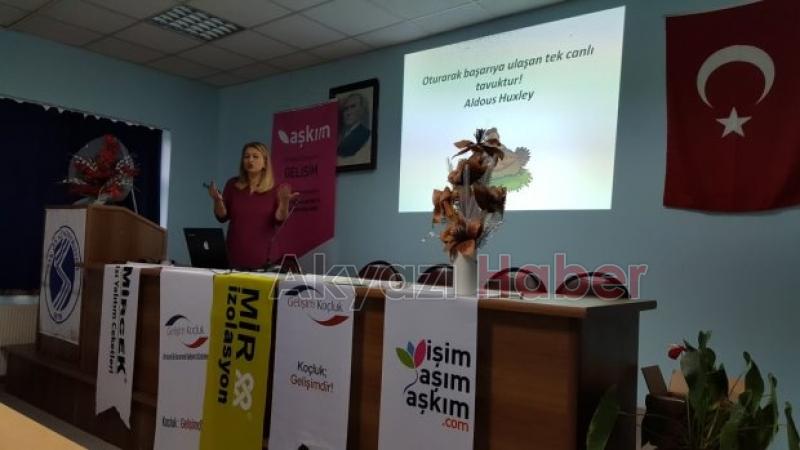 Akyazı MYO da kariyer günleri etkinliği düzenlendi