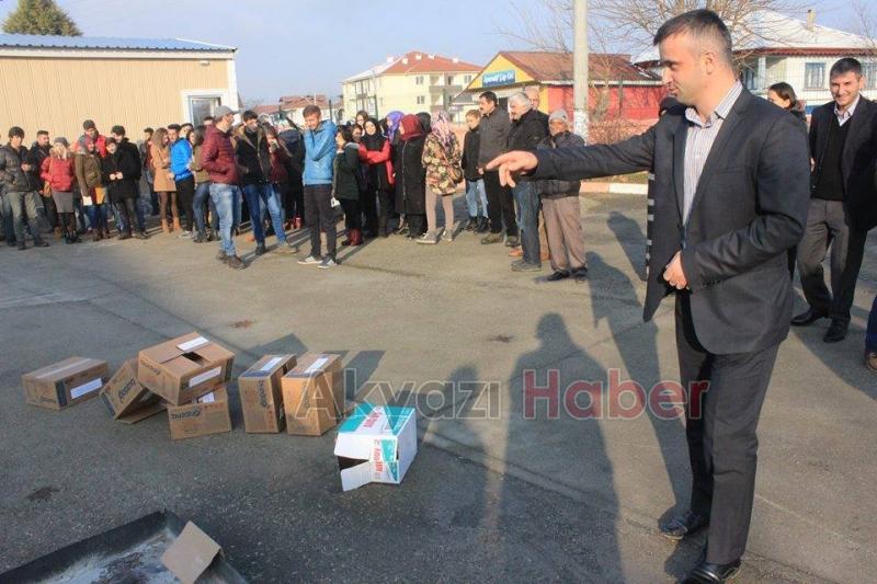 AKYAZI MYO ÖĞRENCİLERİ YANGIN TATBİKATI YAPTI