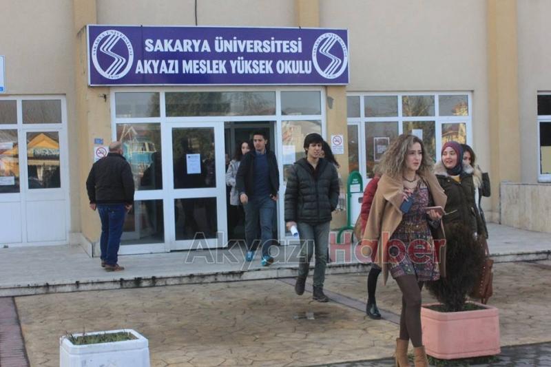 AKYAZI MYO ÖĞRENCİLERİ YANGIN TATBİKATI YAPTI