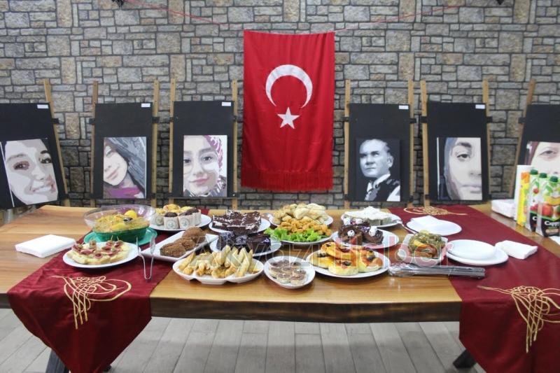 AKYAZI NİLÜFER HATUN MTALDE SANATIN GENÇ YÜZLERİ SERGİSİ