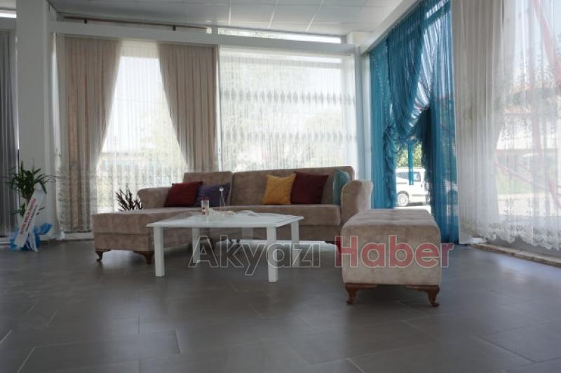 Akyazı'nın En büyük Perde Satış Mağazası Açıldı