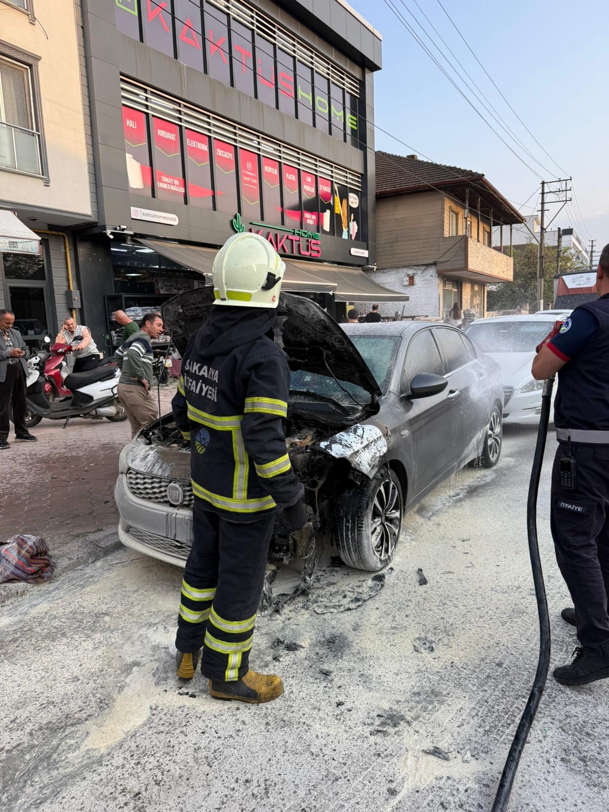Akyazı'nın en işlek caddesinde panik anları
