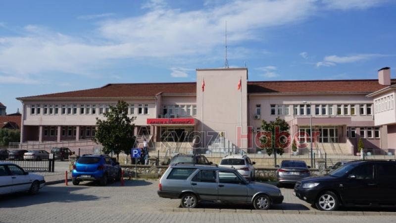 Akyazı Nüfus Müdürlüğünde  Ehliyet ve pasaport çilesi