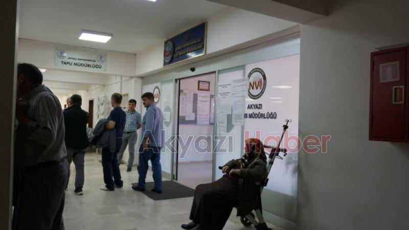 Akyazı Nüfus Müdürlüğünde Yoğunluk