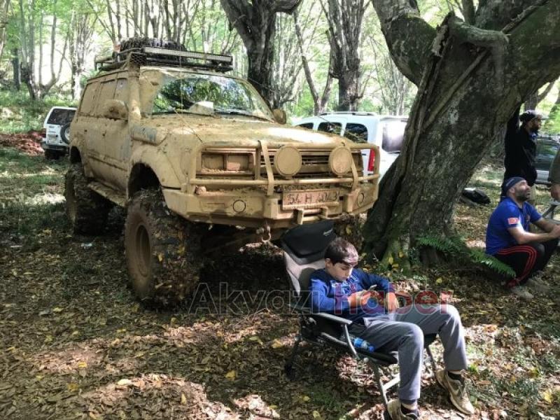 Akyazı Off Road Kulübü  Düzcedeki yarışlarda birinci oldu