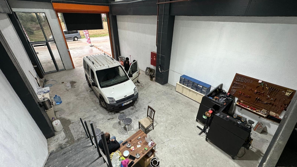 Akyazı Oto Kilit – Kapı, Kilit, Cam Kriko ve Otomatik Kapı Tamiri, Hızlı ve Garantili Servis