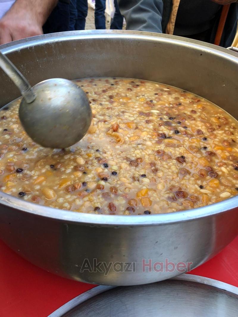 Akyazı Öztürk Markette Gelenek Devam Ediyor