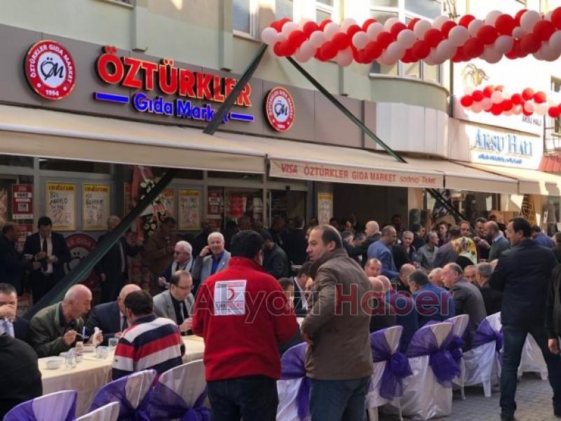 Akyazı Öztürk Markette Gelenek Devam Ediyor