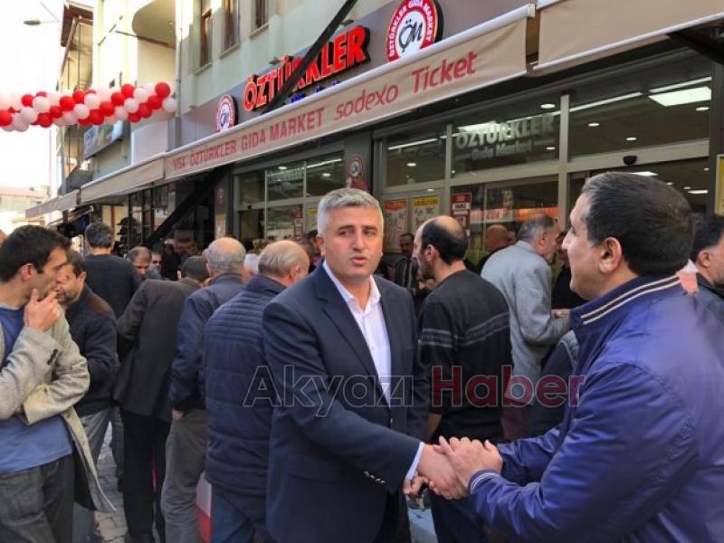 Akyazı Öztürk Markette Gelenek Devam Ediyor