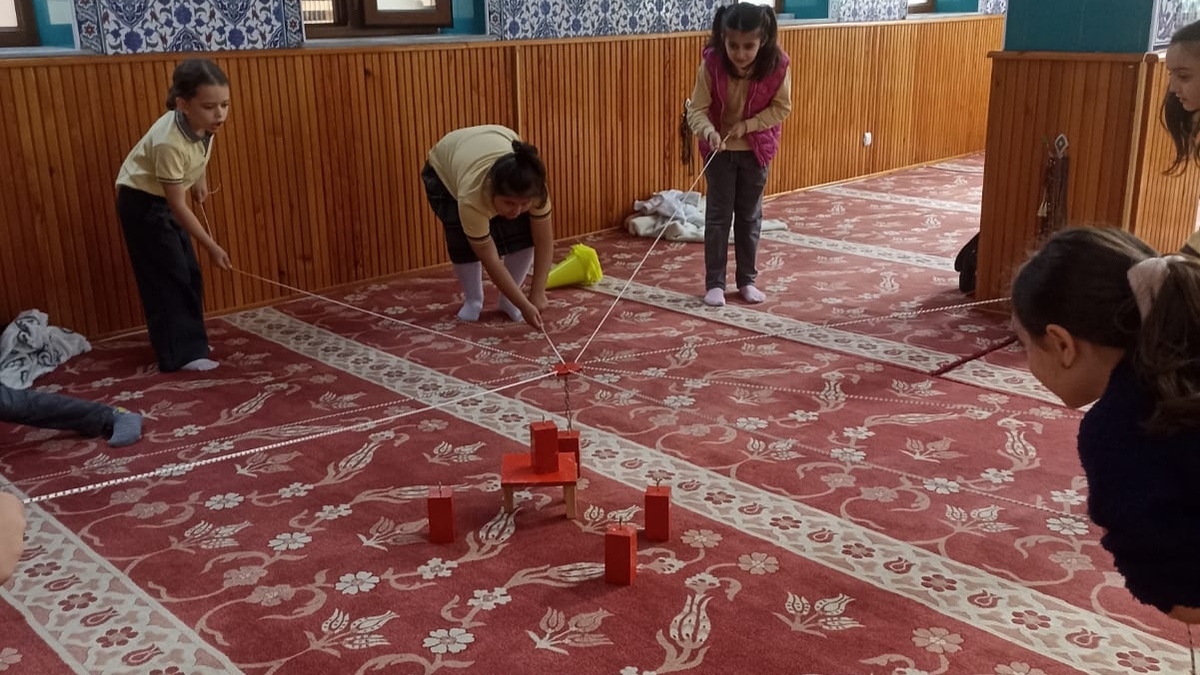 Akyazı Paris İlkokulu öğrencilerinden cami ziyareti