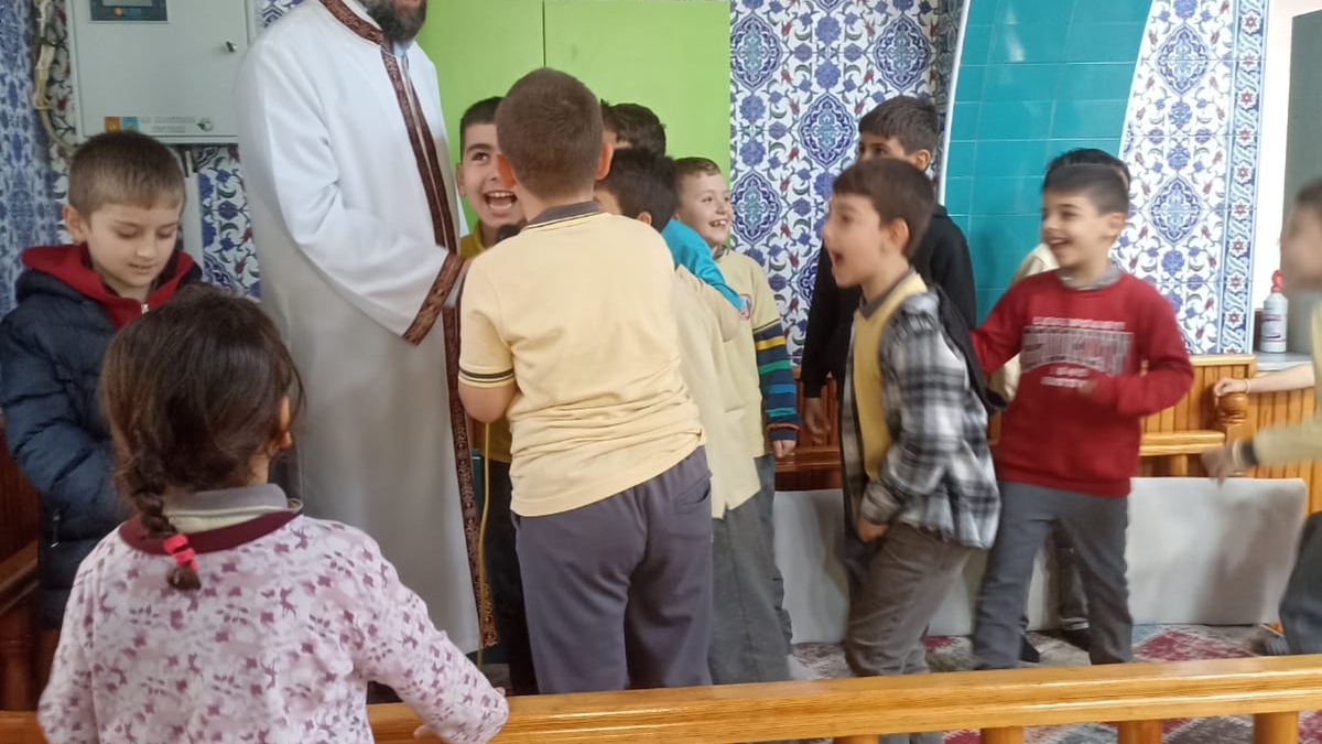 Akyazı Paris İlkokulu öğrencilerinden cami ziyareti