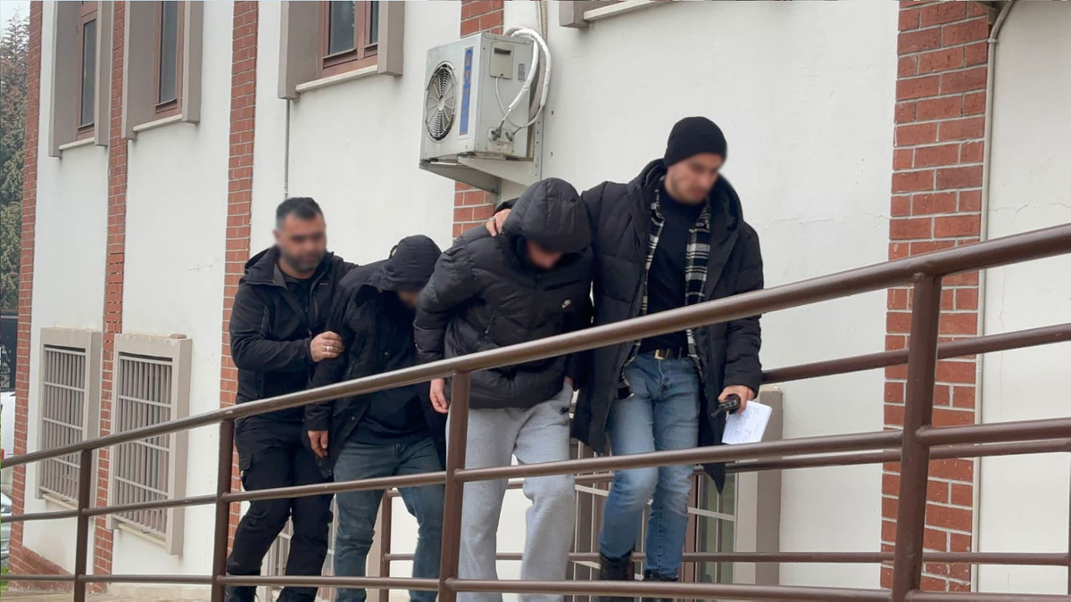 Akyazı polisinden uyuşturucu operasyonu