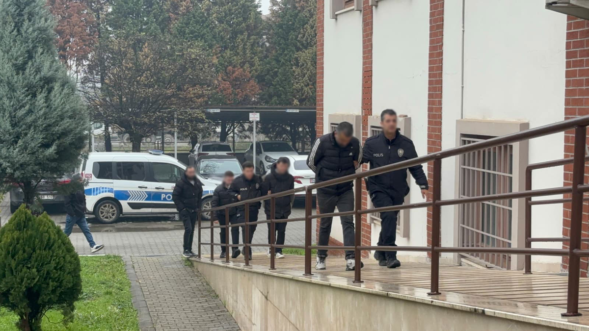 Akyazı polisinden uyuşturucu operasyonu