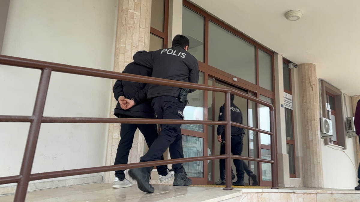 Akyazı polisinden uyuşturucu operasyonu
