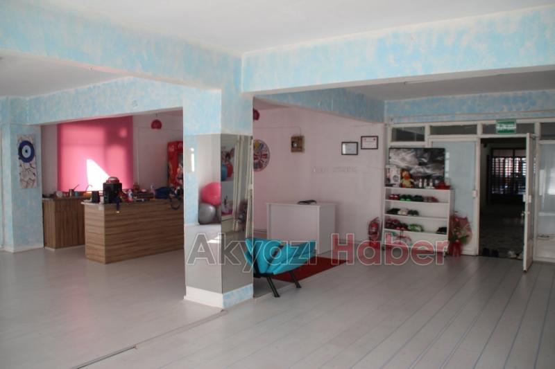 Akyazı Power Pilates ve Zumba Salonu Hizmetinizde