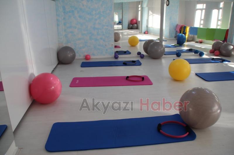 Akyazı Power Pilates ve Zumba Salonu Hizmetinizde