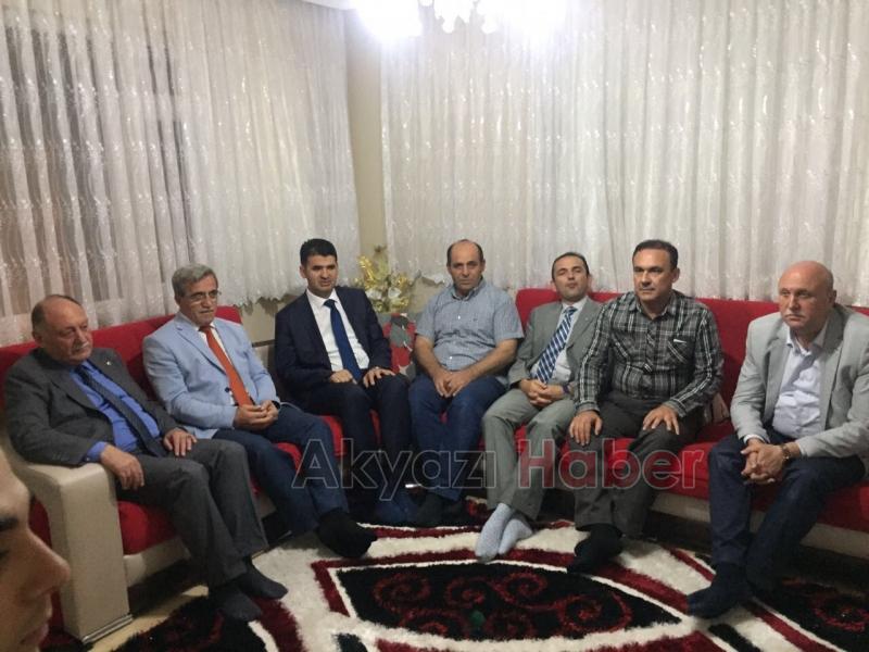 Akyazı Protokolünden Şehit Ailesine Ziyaret