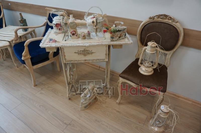 Akyazı SAMEKte yılsonu sergi gerçekleştirildi