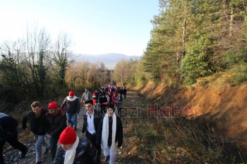 AKYAZI SARIKAMIŞ ŞEHİTLERİ ANISINA AKSARTEPE ZİRVESİNE YÜRÜDÜ