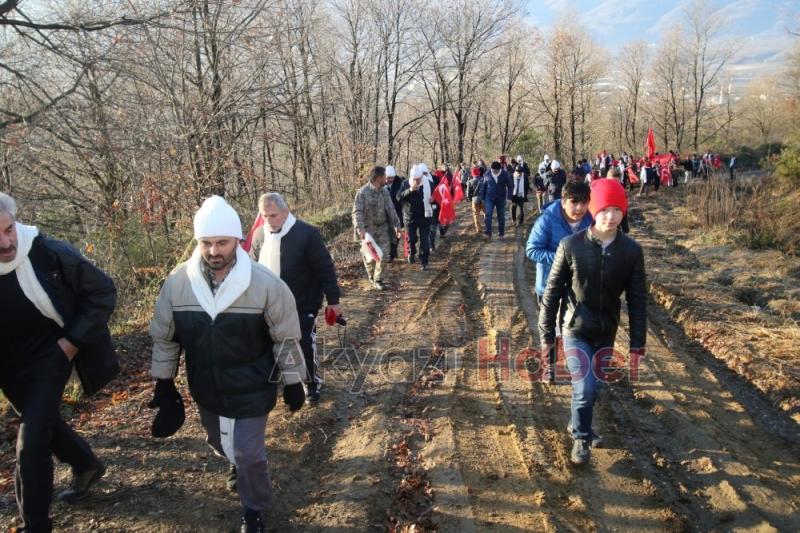 AKYAZI SARIKAMIŞ ŞEHİTLERİ ANISINA AKSARTEPE ZİRVESİNE YÜRÜDÜ