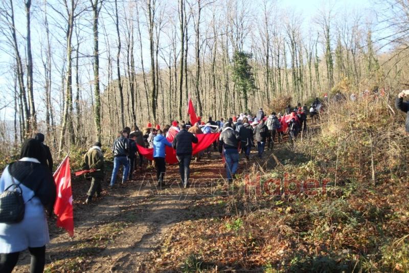 AKYAZI SARIKAMIŞ ŞEHİTLERİ ANISINA AKSARTEPE ZİRVESİNE YÜRÜDÜ