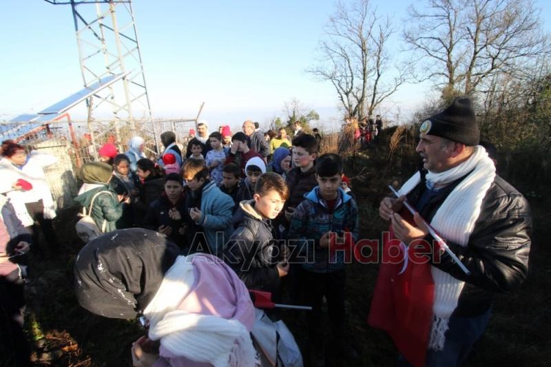 AKYAZI SARIKAMIŞ ŞEHİTLERİ ANISINA AKSARTEPE ZİRVESİNE YÜRÜDÜ